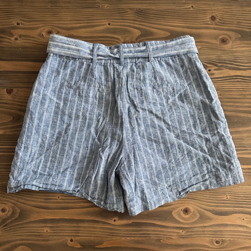 Nine West Linen Blend Shorts Womens M Blue White Striped High Waist Belted